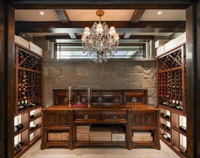 This one-of-a-kind 3.5-acre elevated estate offers 360-degree - photo 11