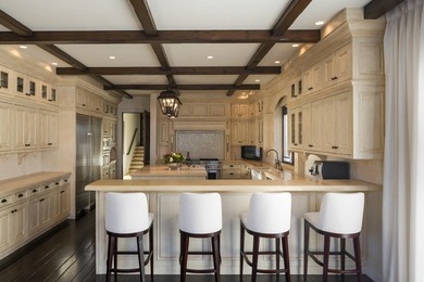 This one-of-a-kind 3.5-acre elevated estate offers 360-degree - photo 12