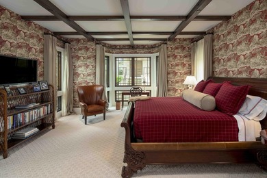 This one-of-a-kind 3.5-acre elevated estate offers 360-degree - photo 18