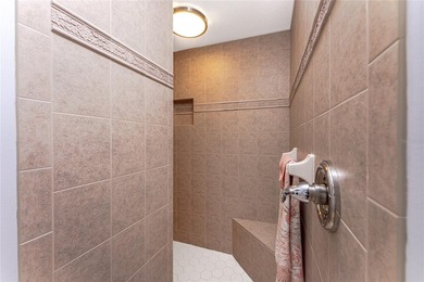 Set against dramatic panoramic lake views in Burnt Store Lakes - photo 29