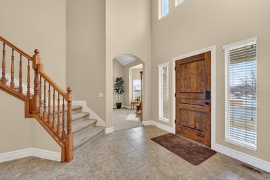 Stunning 2-story right in the middle of Lehi, east of the - photo 5
