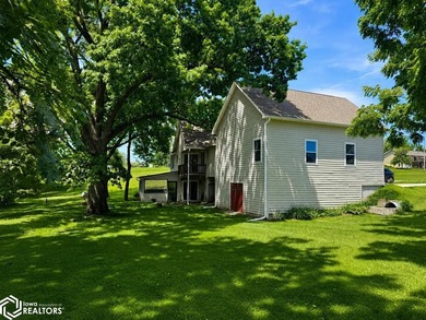 Welcome to 17587 Lakeshore Drive, Moravia IA-an exceptional - photo 2