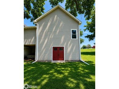 Welcome to 17587 Lakeshore Drive, Moravia IA-an exceptional - photo 3
