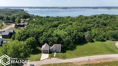 Welcome to 17587 Lakeshore Drive, Moravia IA-an exceptional - photo 5