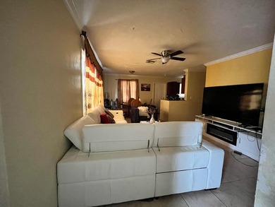 Fantastic investment opportunity or future primary residence! - photo 4