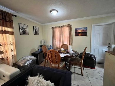 Fantastic investment opportunity or future primary residence! - photo 5