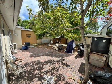 Fantastic investment opportunity or future primary residence! - photo 10