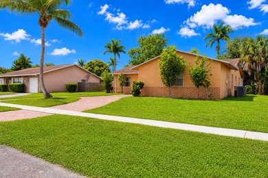 Priced below appraised value for a quick sale, this is a rare - photo 6