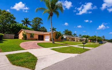 Priced below appraised value for a quick sale, this is a rare - photo 7