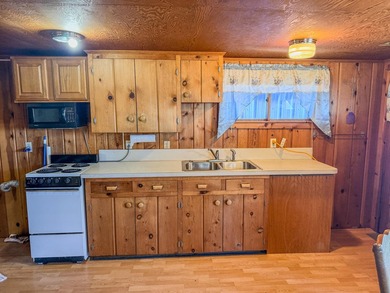 Charming Two-Bedroom, One-Bathroom Lakefront home on beautiful - photo 2