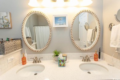 Welcome to this stunning 3 bedroom, 2.5 bath townhouse located - photo 20