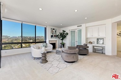 Perched high above Los Angeles, with sweeping panoramic vistas - photo 6