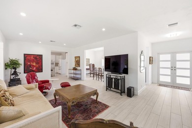 Beautifully updated, move-in-ready coastal retreat just minutes - photo 6