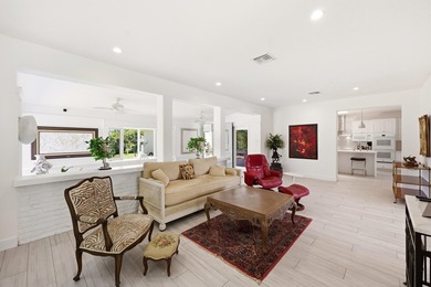 Beautifully updated, move-in-ready coastal retreat just minutes - photo 7