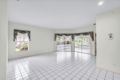 Great opportunity to own a one-story, true 3-bedroom villa in - photo 7