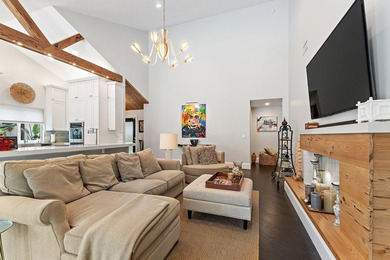 Completely renovated and move-in ready, this exceptional DiVosta - photo 23