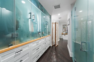Completely renovated and move-in ready, this exceptional DiVosta - photo 30