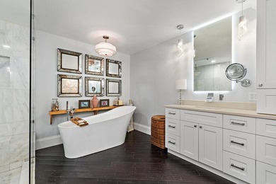 Completely renovated and move-in ready, this exceptional DiVosta - photo 35