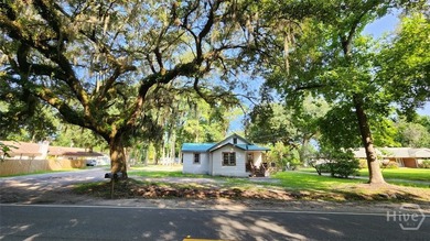 Rare Rental Property in Sandfly! What a fantastic location for - photo 4