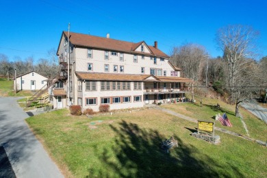 Lake Home For Sale in Lake Como, Pennsylvania