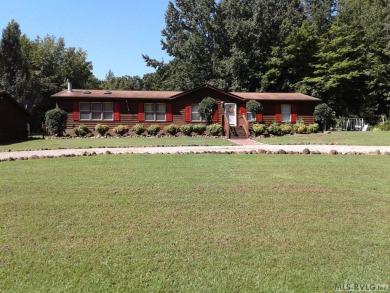 Lake Gaston Home For Sale in Bracey Virginia