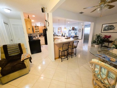Welcome to Cypress Lakes, one of West Palm Beach's best-kept - photo 8