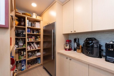 Experience one of the premier luxury horse properties in the - photo 19