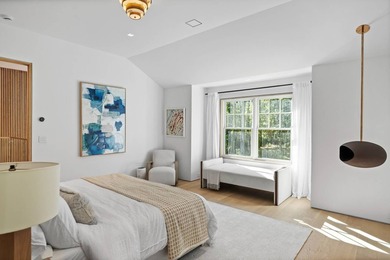 Tucked away on a quiet lane just moments from East Hampton - photo 20