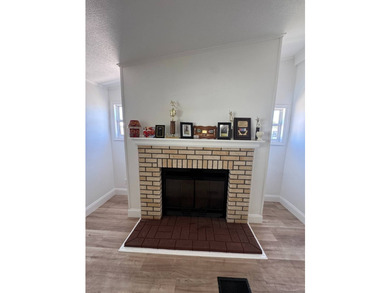 55+ | Lot Rent $1,052 | 1986 | 3 Bed / 2 Bath + Den | 1,500+ Sq - photo 22