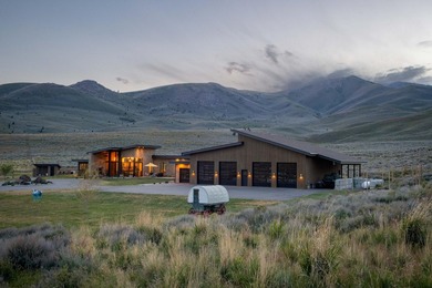 Experience one of the premier luxury horse properties in the - photo 41