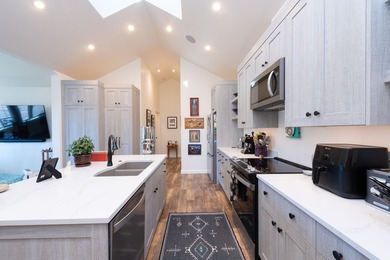Experience one of the premier luxury horse properties in the - photo 48