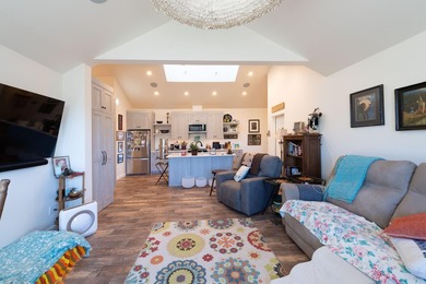 Experience one of the premier luxury horse properties in the - photo 49