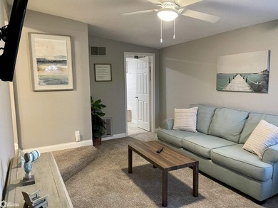 Location! Location! Location!! Enjoy your relaxing getaway in - photo 4