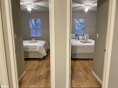 Location! Location! Location!! Enjoy your relaxing getaway in - photo 6