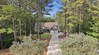 Welcome to your Lake Greenwood retreat-just in time to enjoy - Lake Home For Sale in Greenwood, South Carolina