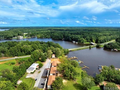 Experience the beauty of lakeside living in this exceptional - photo 4