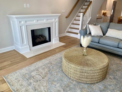 Introducing a rare bayfront offering of exceptional pedigree - photo 14