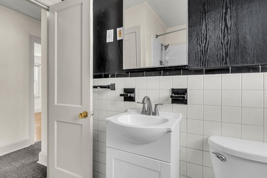 Investors take note! 5533 Read Street offers incredible value - photo 17