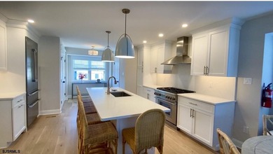 Introducing a rare bayfront offering of exceptional pedigree - photo 17