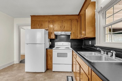 Investors take note! 5533 Read Street offers incredible value - photo 18