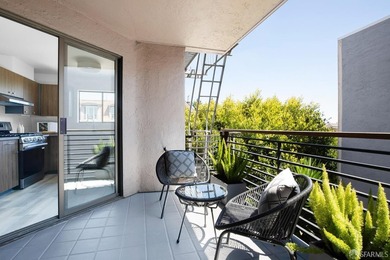 932 Broderick Street #2 is a beautifully renovated 2-bedroom - photo 10