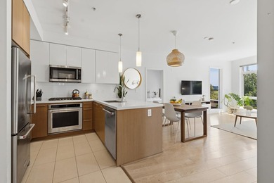 Welcome to The Lookout at Victoria Hill. This 2 bedroom + den, 2 - photo 1