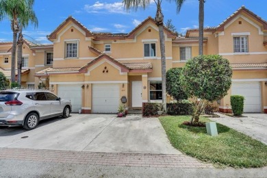 Lake Townhome/Townhouse For Sale in Miramar, Florida