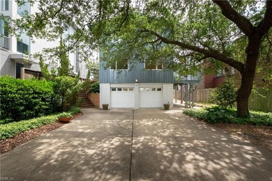 Classic circa 1968 oceanfront residence sited on a prime 50' x - photo 4