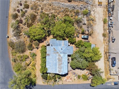 THIS HOME IS A LITTLE OASIS IN THE MIDDLE OF KINGMAN, IT IS - photo 6