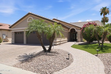 Experience breathtaking golf course and mountain views from this - photo 2