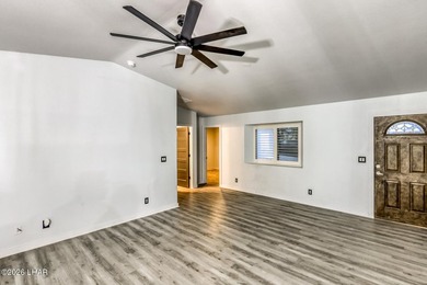 FULLY DETACHED CASITA! This beautifully-maintained home is - photo 4
