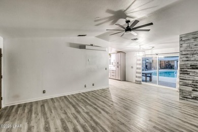 FULLY DETACHED CASITA! This beautifully-maintained home is - photo 6