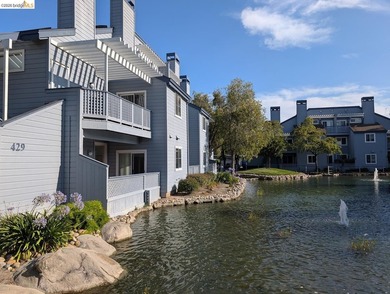 Awesome waterfront 1st floor newly Renovated Condo with a sunny - photo 1