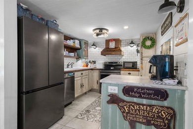 Welcome to 377 Lake View Drive in Sunset Harbor on beautiful - photo 24